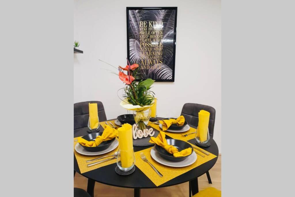 Leon Apartment Neu! Gemuetlichkeit An Erster Stelle Linz Dış mekan fotoğraf